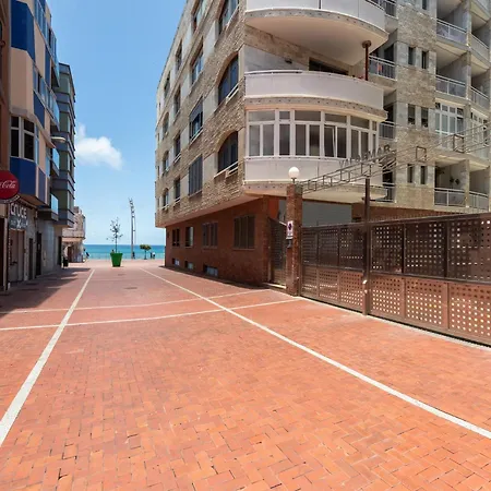 In Palmas Near Canteras Prázdninový dům *